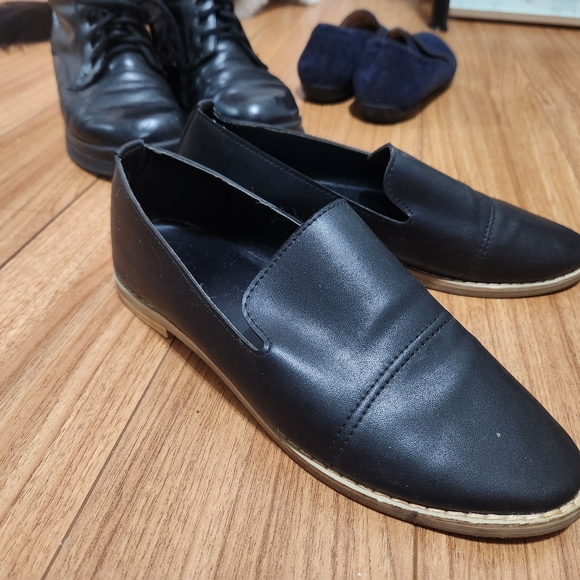 Shoes - Picture 5 of 5